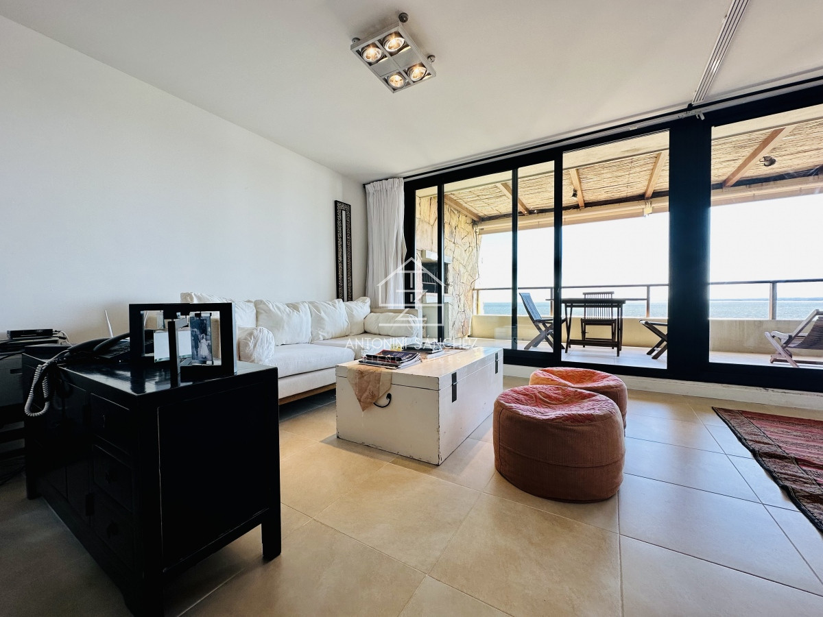 Apartamento ID.1759 - Venta de fabuloso apartamento de dormitorio y medio con dos baños en Punta Ballena
