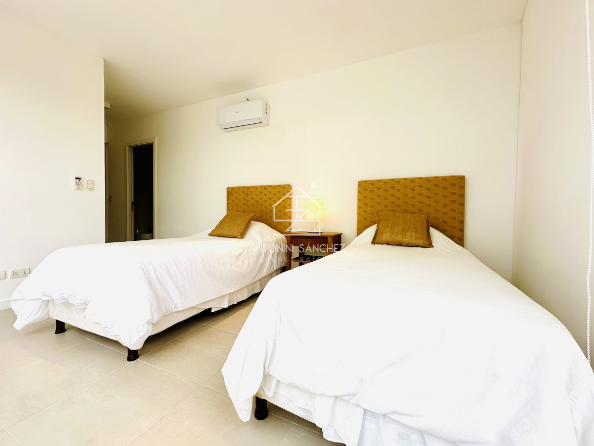 Apartamento ID.1774 - Alquiler temporario de apartamentode tres dormitorios más dependencia de servicio en Torre premiun sobre playa Brava