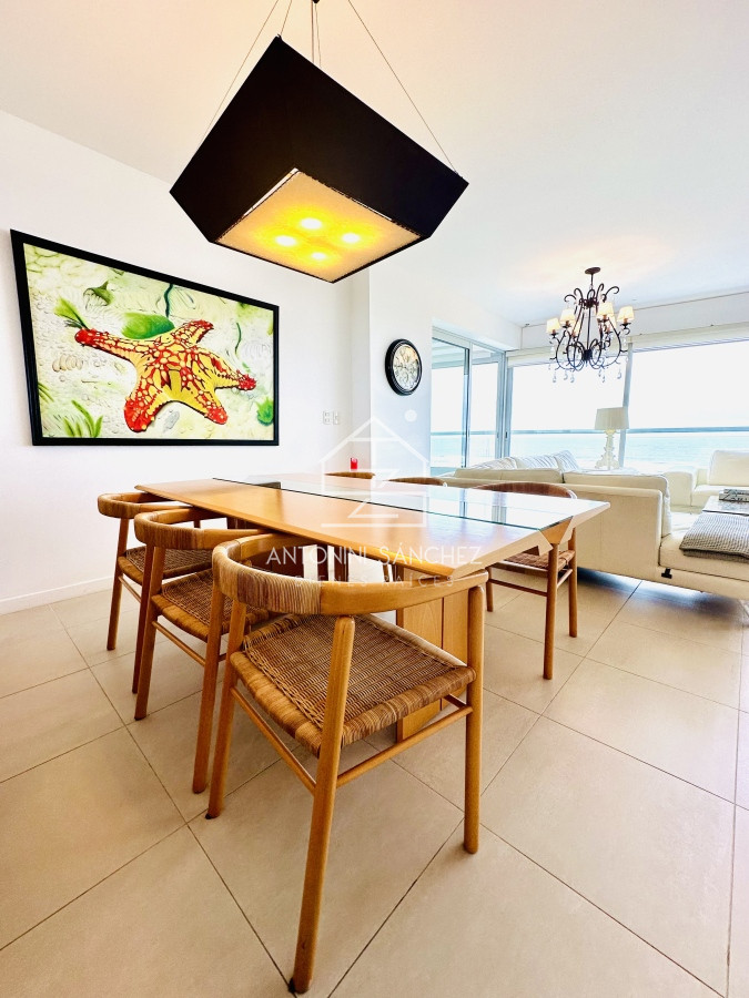 Apartamento ID.1772 - Oportunidad en Venta y Alquiler temporal de maravilloso departamento esquinero en Torre Le Parc, Playa Brava, Punta del Este