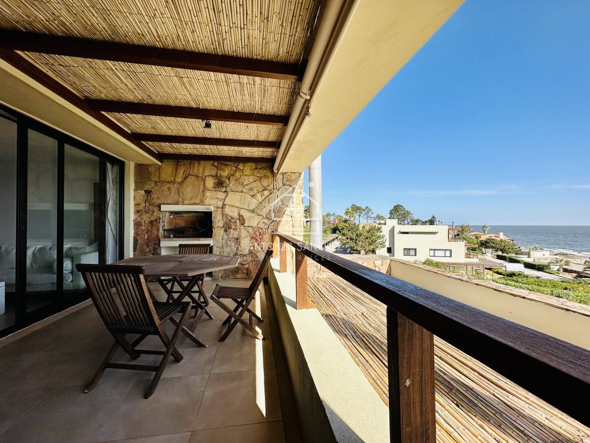 Apartamento ID.1759 - Venta de fabuloso apartamento de dormitorio y medio con dos baños en Punta Ballena