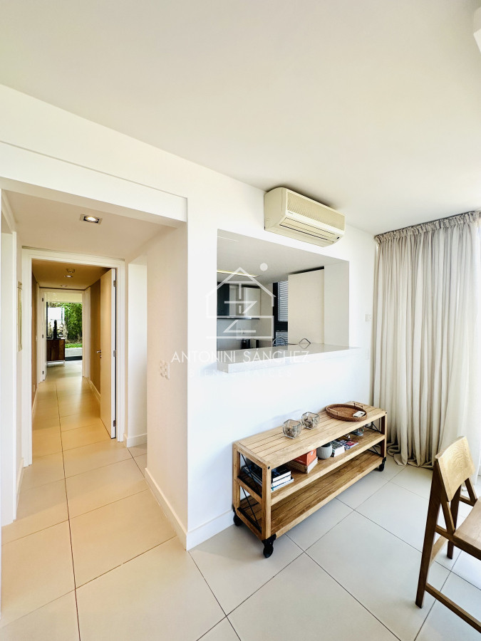Apartamento ID.1703 - Venta OPORTUNIDAD de exclusivo departamento de tres dormitorios y Parrillero en Punta Ballena
