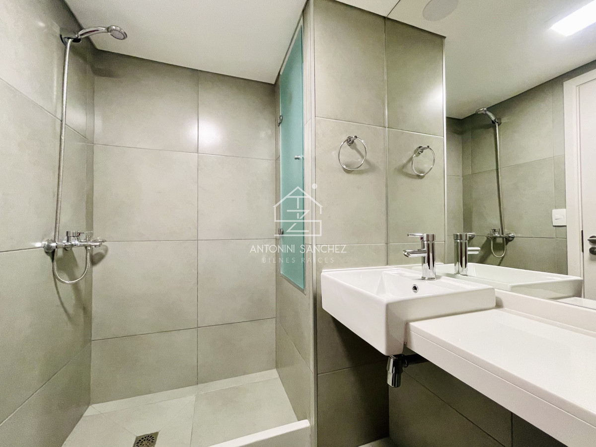 Apartamento ID.1553 - Moderno Apartamento de 2 Dormitorios en Playa Brava, Punta del Este