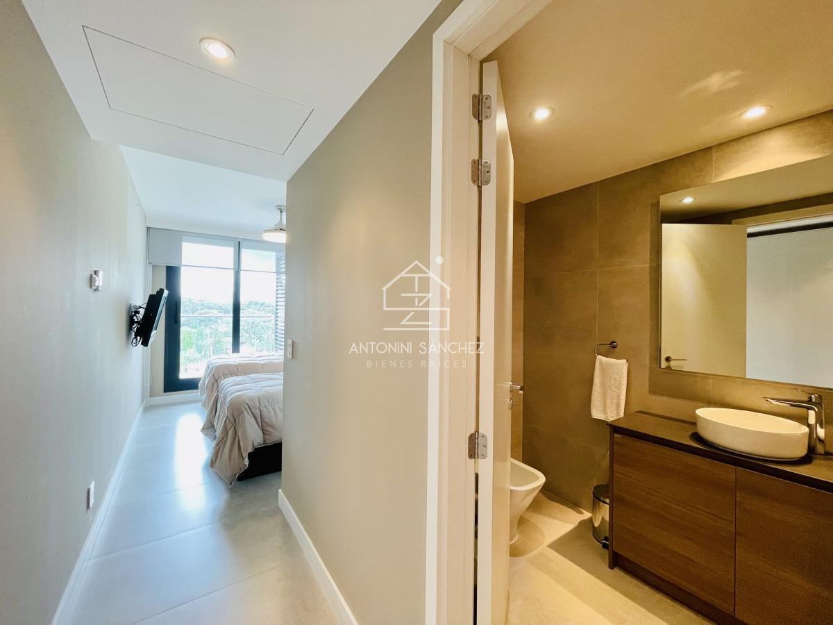 Apartamento ID.398 - Venta Apartamento de 2 Dormitorios Punta del Este