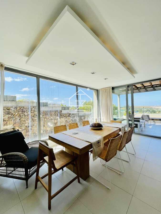 Apartamento ID.1703 - Venta OPORTUNIDAD de exclusivo departamento de tres dormitorios y Parrillero en Punta Ballena