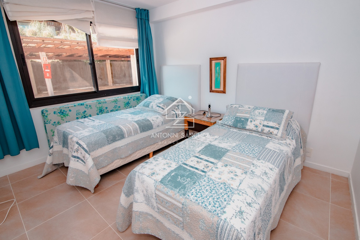 Apartamento ID.2156 - Venta de apartamento de dos dormitorios con parrillero exclusivo, Punta Ballena