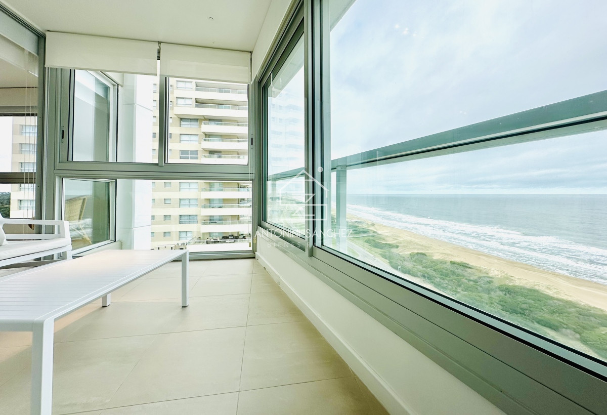 Apartamento ID.1774 - Alquiler temporario de apartamentode tres dormitorios más dependencia de servicio en Torre premiun sobre playa Brava