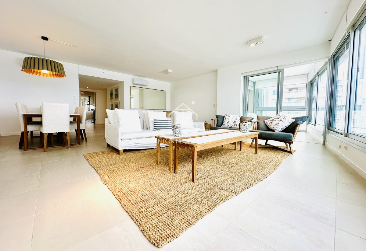Apartamento ID.1774 - Alquiler temporario de apartamentode tres dormitorios más dependencia de servicio en Torre premiun sobre playa Brava