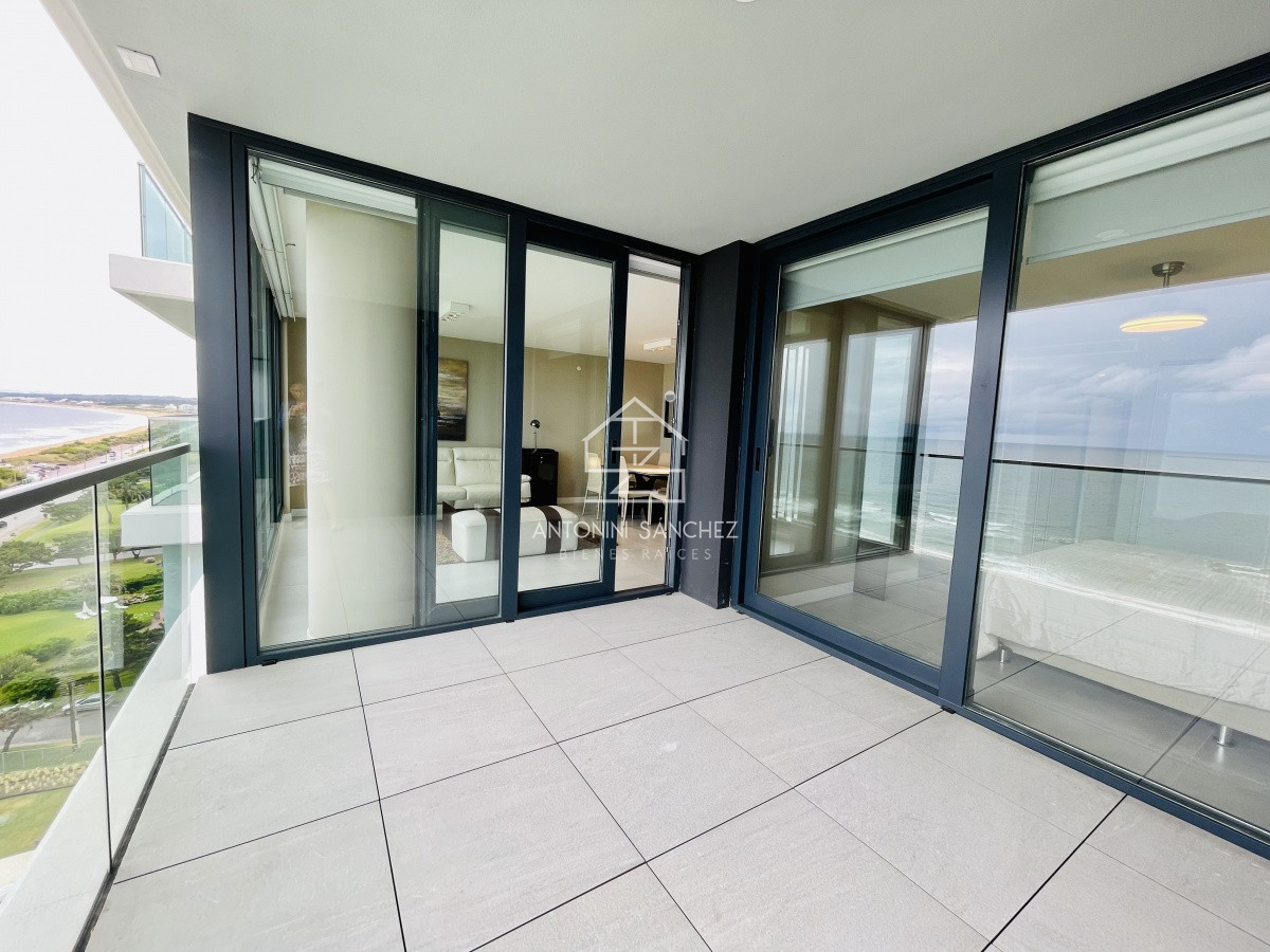 Apartamento ID.398 - Venta Apartamento de 2 Dormitorios Punta del Este