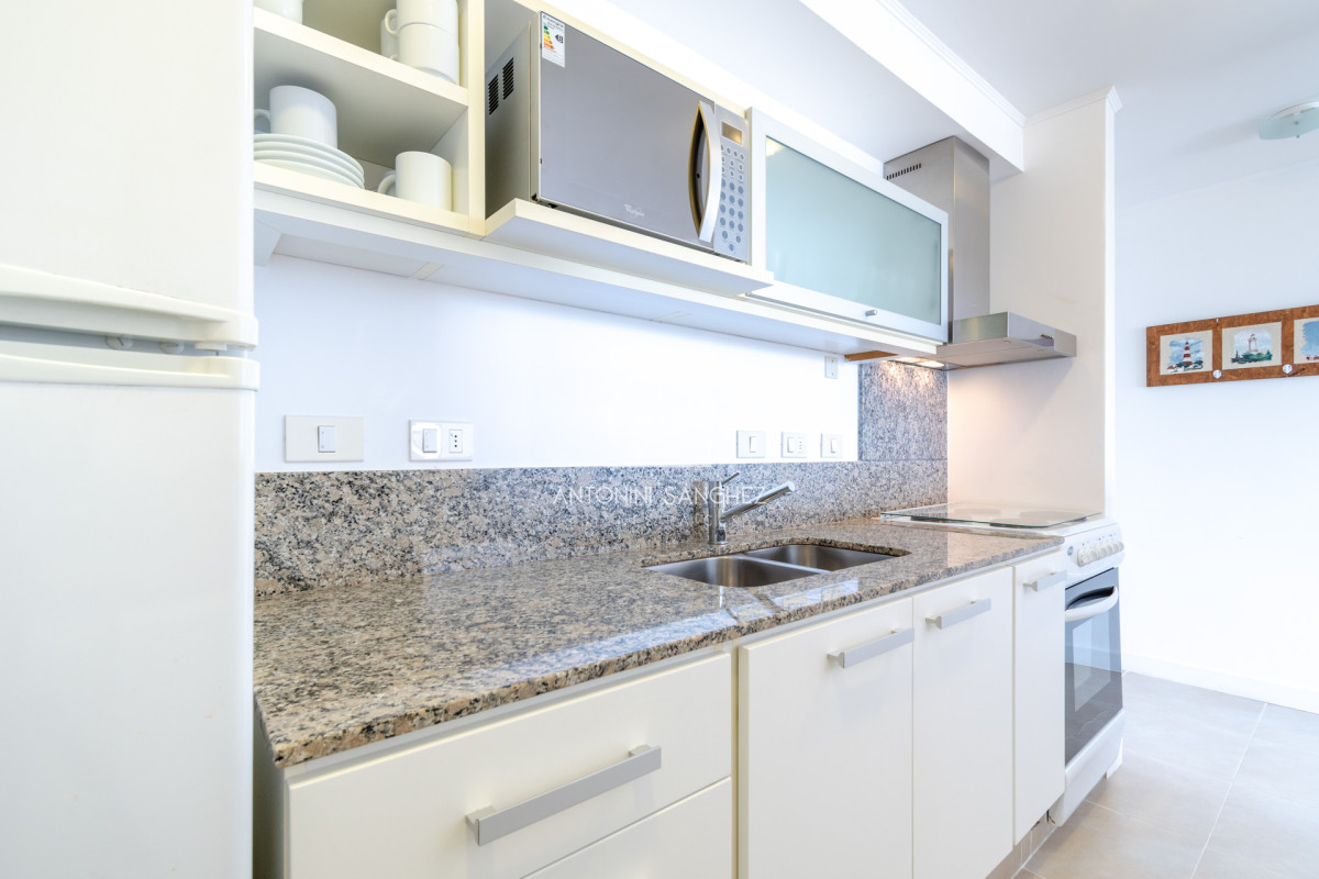 Apartamento ID.1767 - Apartamento de un dormitorio con parrillero y jardin en Venta y Alquiler, Punta Ballena
