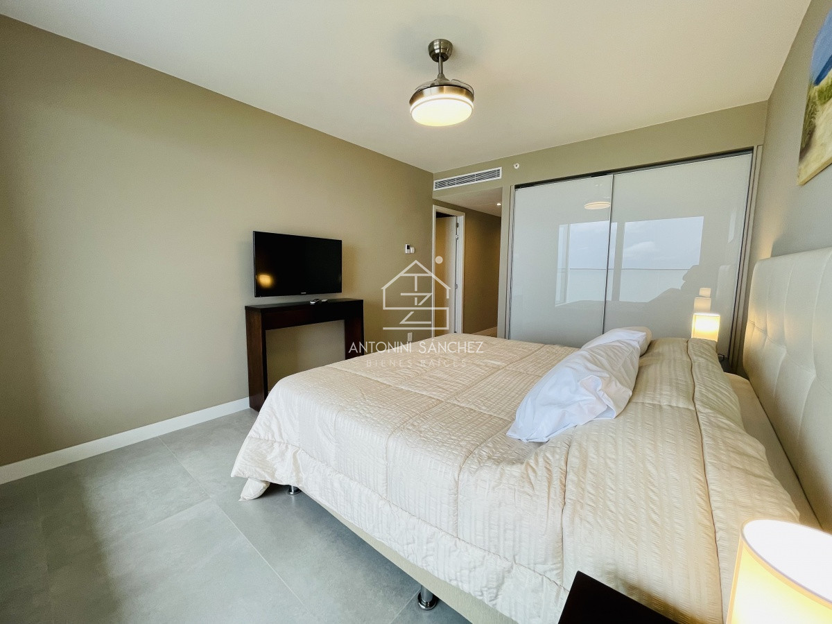 Apartamento ID.398 - Venta Apartamento de 2 Dormitorios Punta del Este
