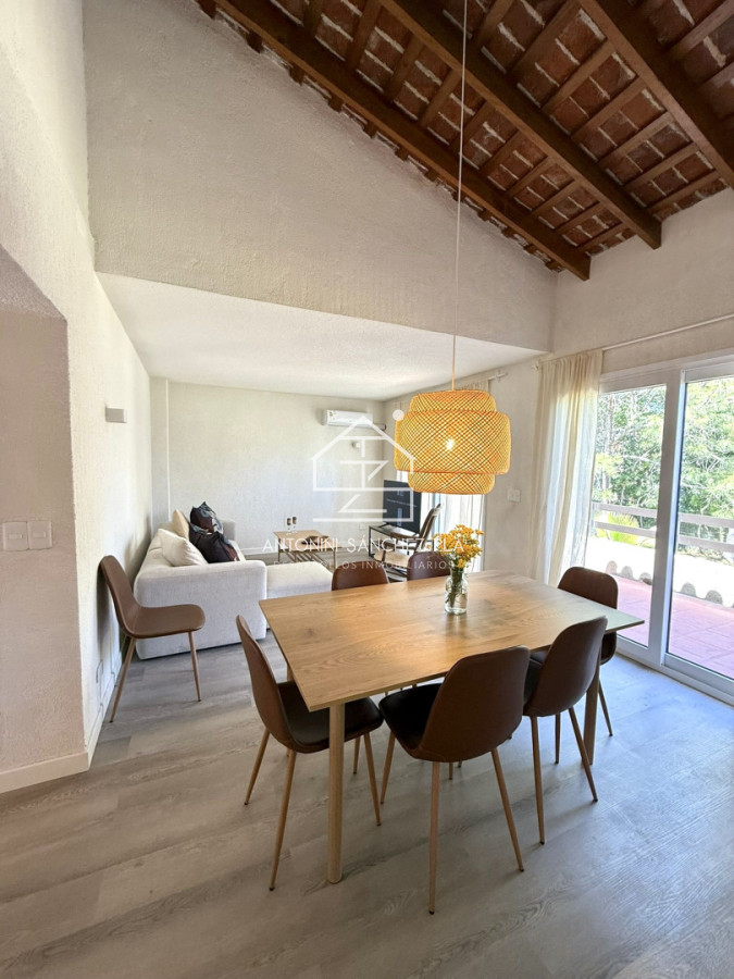 Apartamento ID.4137 - Alquiler anual o invernal de apartamento dúplex con parrillero propio en Rincón del Indio