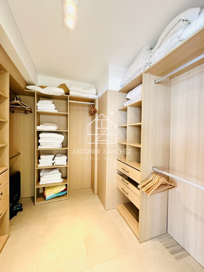 Apartamento ID.1774 - Alquiler temporario de apartamentode tres dormitorios más dependencia de servicio en Torre premiun sobre playa Brava