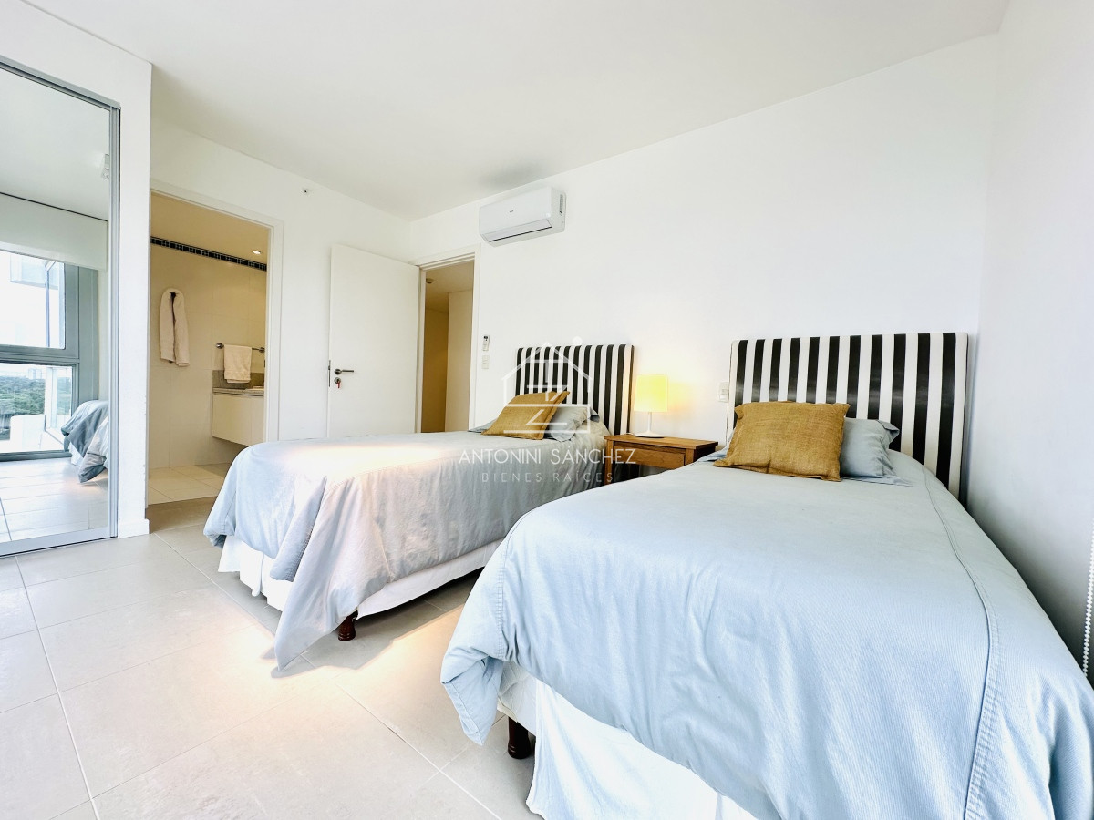 Apartamento ID.1774 - Alquiler temporario de apartamentode tres dormitorios más dependencia de servicio en Torre premiun sobre playa Brava