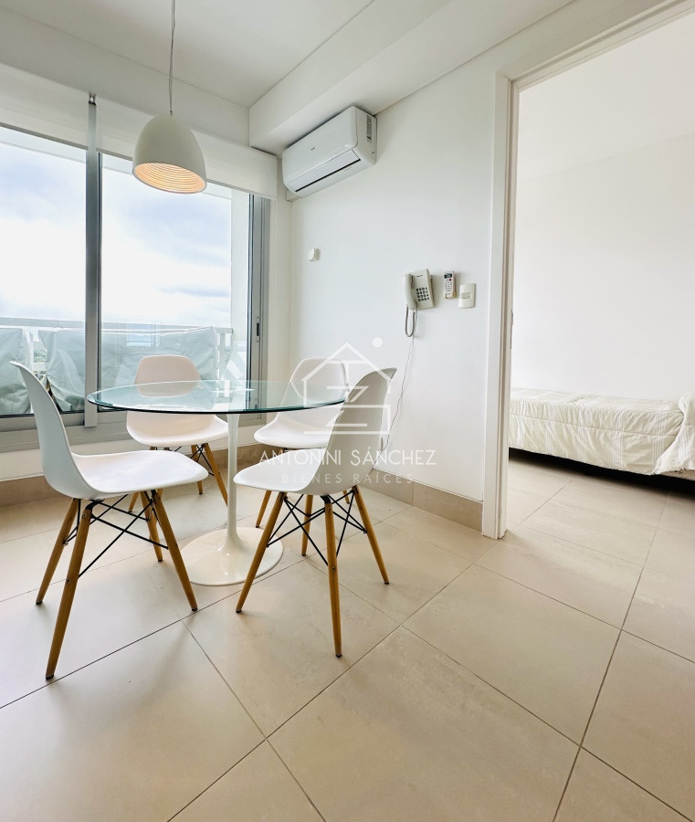 Apartamento ID.1774 - Alquiler temporario de apartamentode tres dormitorios más dependencia de servicio en Torre premiun sobre playa Brava