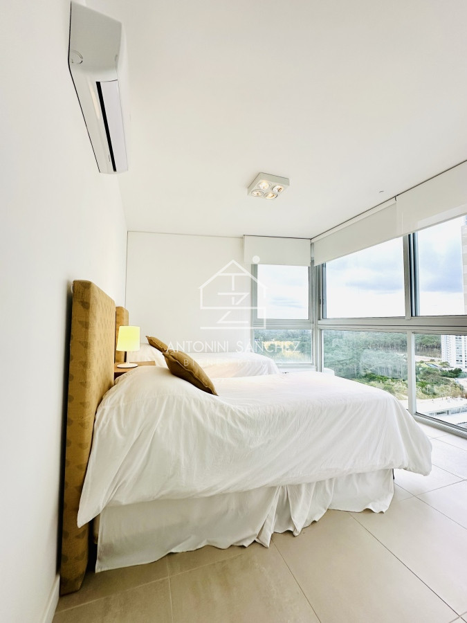 Apartamento ID.1774 - Alquiler temporario de apartamentode tres dormitorios más dependencia de servicio en Torre premiun sobre playa Brava