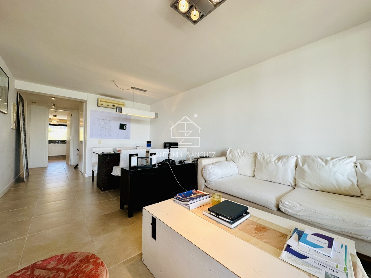 Apartamento ID.1759 - Venta de fabuloso apartamento de dormitorio y medio con dos baños en Punta Ballena