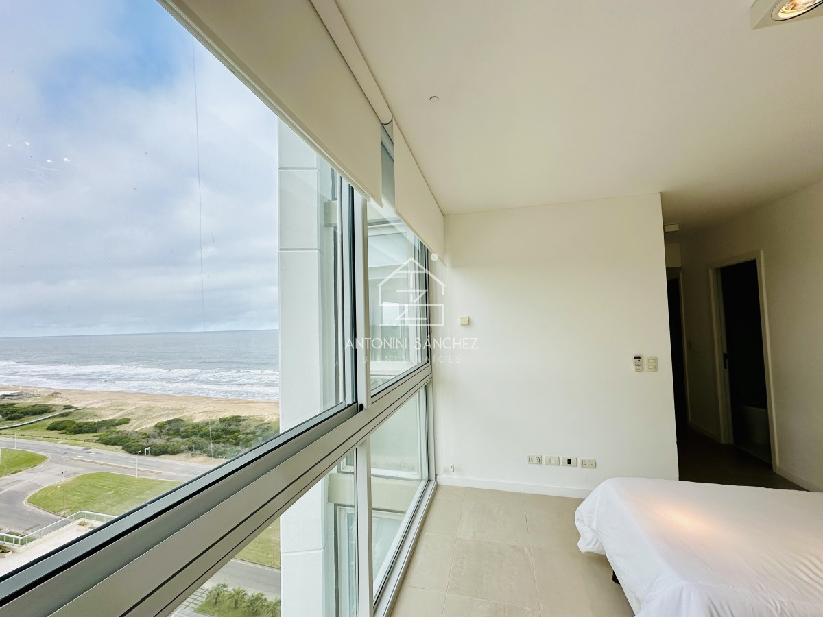 Apartamento ID.1774 - Alquiler temporario de apartamentode tres dormitorios más dependencia de servicio en Torre premiun sobre playa Brava