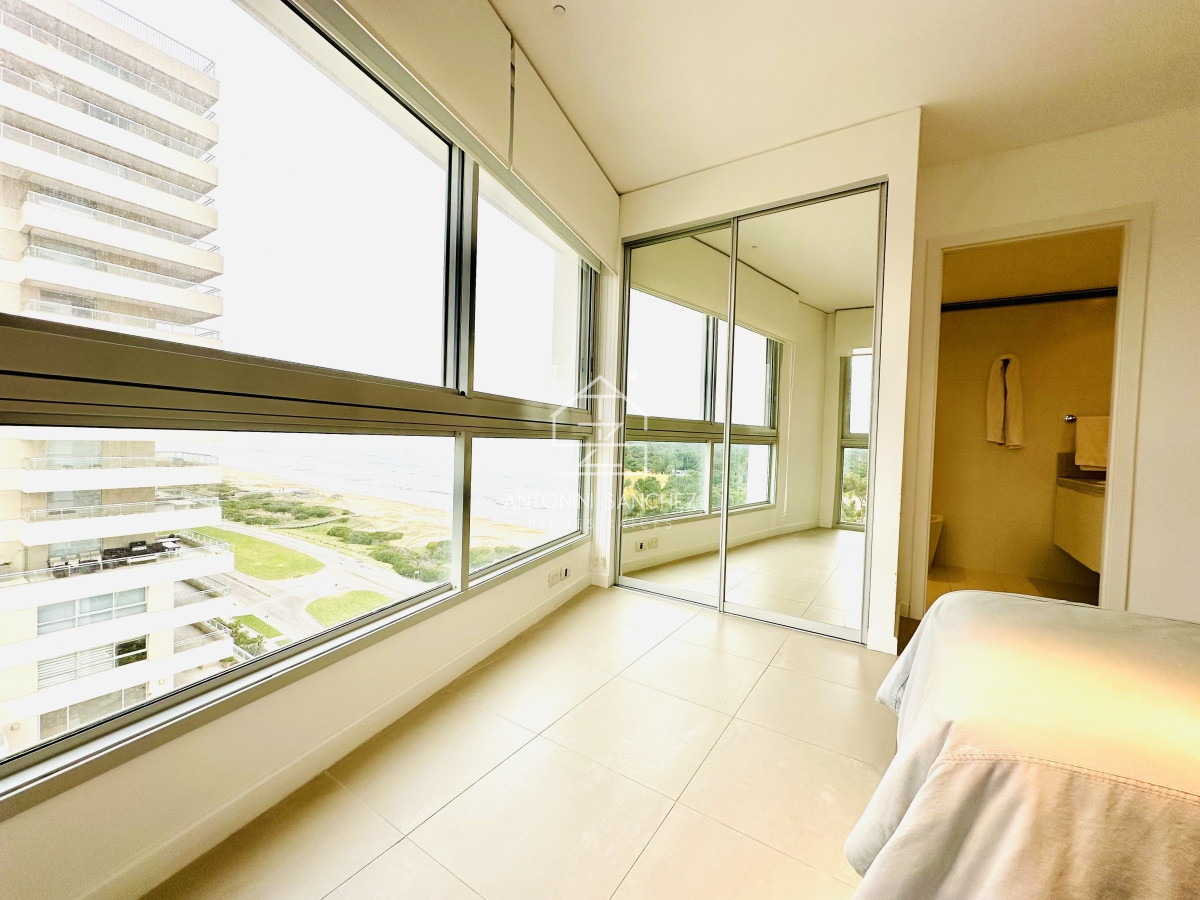 Apartamento ID.1774 - Alquiler temporario de apartamentode tres dormitorios más dependencia de servicio en Torre premiun sobre playa Brava