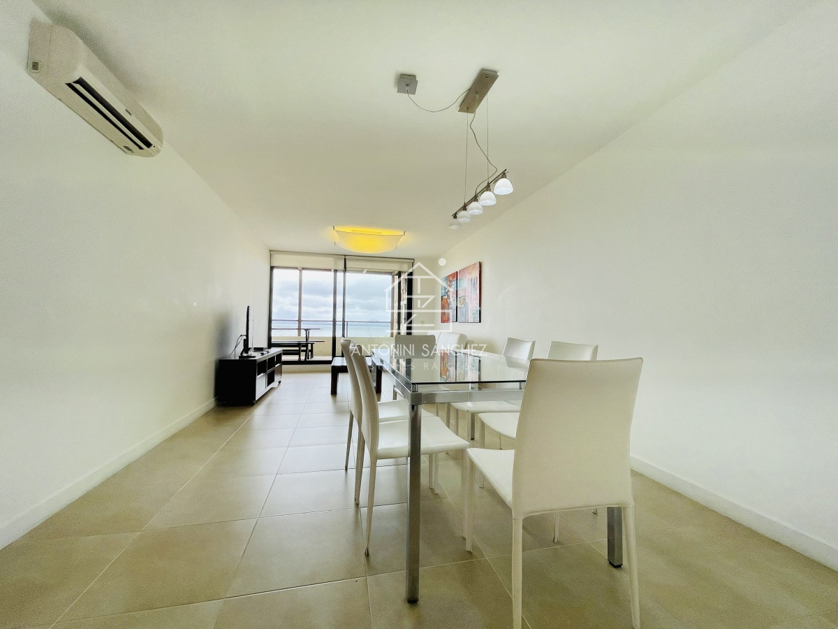 Apartamento ID.1757 - Venta de apartamento de dos dormitorios con parrillero en complejo privado de Punta Ballena