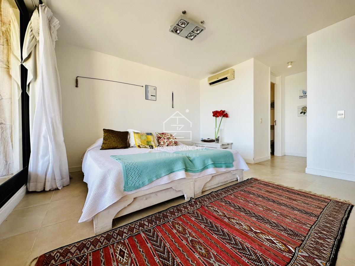 Apartamento ID.1759 - Venta de fabuloso apartamento de dormitorio y medio con dos baños en Punta Ballena