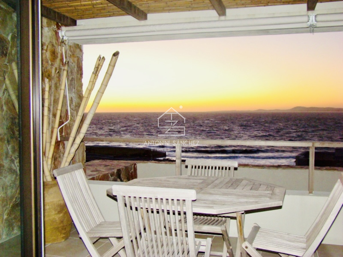 Apartamento ID.1759 - Venta de fabuloso apartamento de dormitorio y medio con dos baños en Punta Ballena