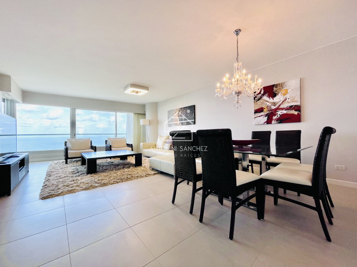 Apartamento ID.1771 - Oportunidad en Venta, Moderno Apartamento de 2 Dormitorios y Dependencia sobre Primera Línea de playa Brava, Le Parc