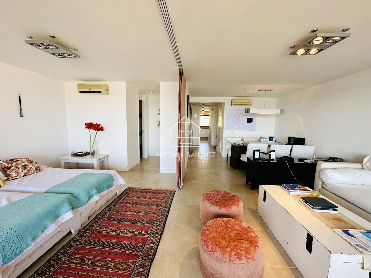 Apartamento ID.1759 - Venta de fabuloso apartamento de dormitorio y medio con dos baños en Punta Ballena