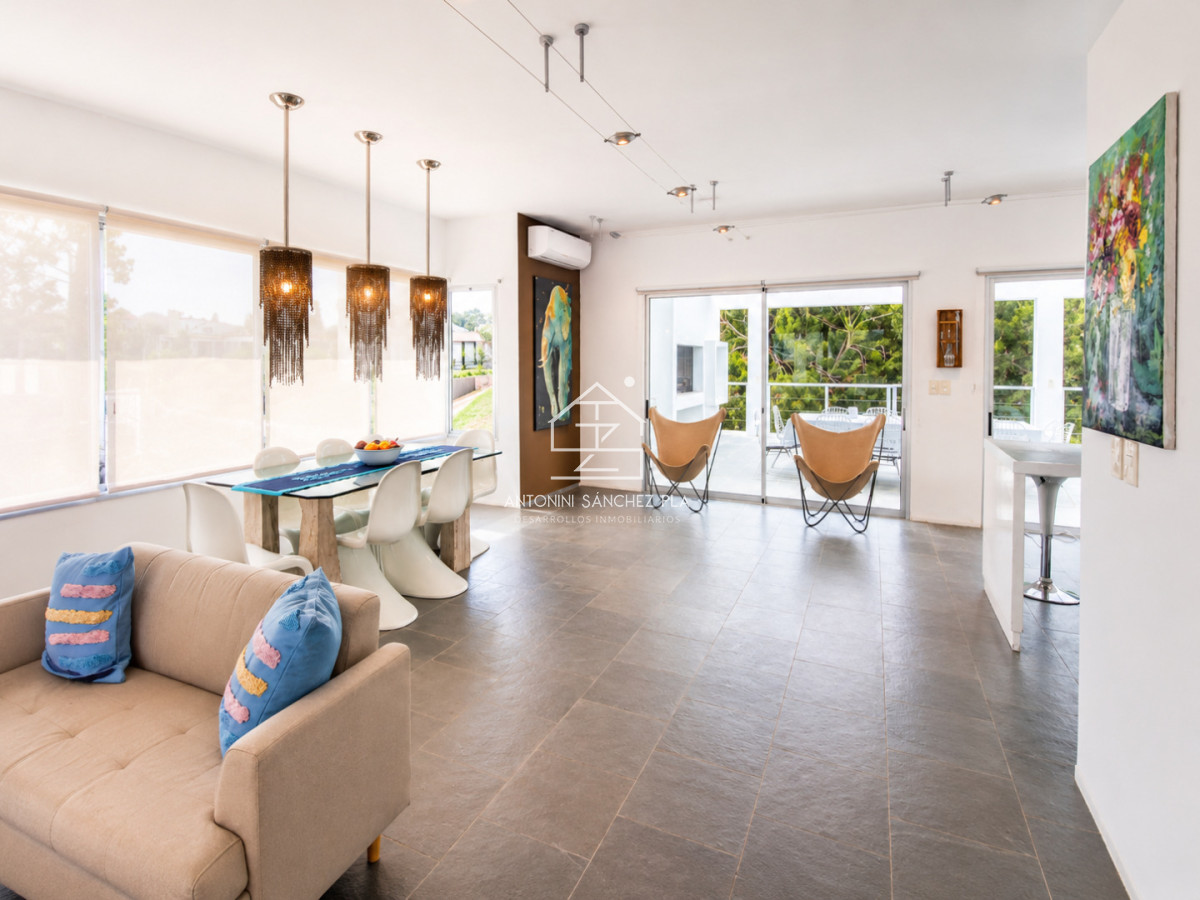 Casa ID.2531 - Excelente Casa de 4 Dormitorios y Piscina en Manantiales, Punta del Este