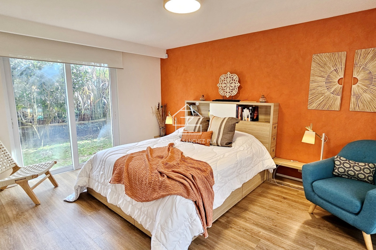 Casa ID.2879 - Casa de 5 dormitorios con piscina climatizada y barbacoa. Gran parque en Burnett zona Pinares
