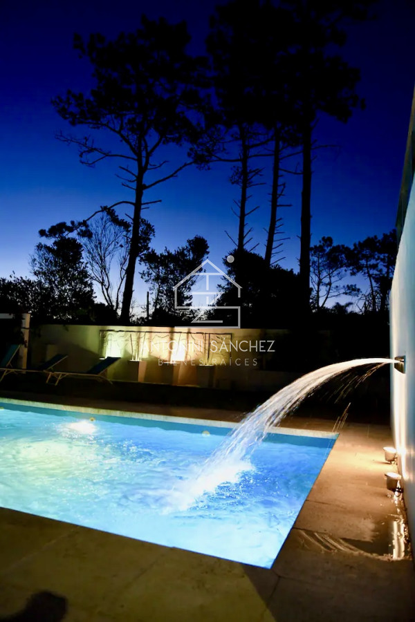 Casa ID.2531 - Excelente Casa de 4 Dormitorios y Piscina en Manantiales, Punta del Este