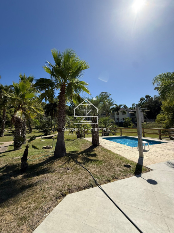 Apartamento ID.4137 - Alquiler anual o invernal de apartamento dúplex con parrillero propio en Rincón del Indio