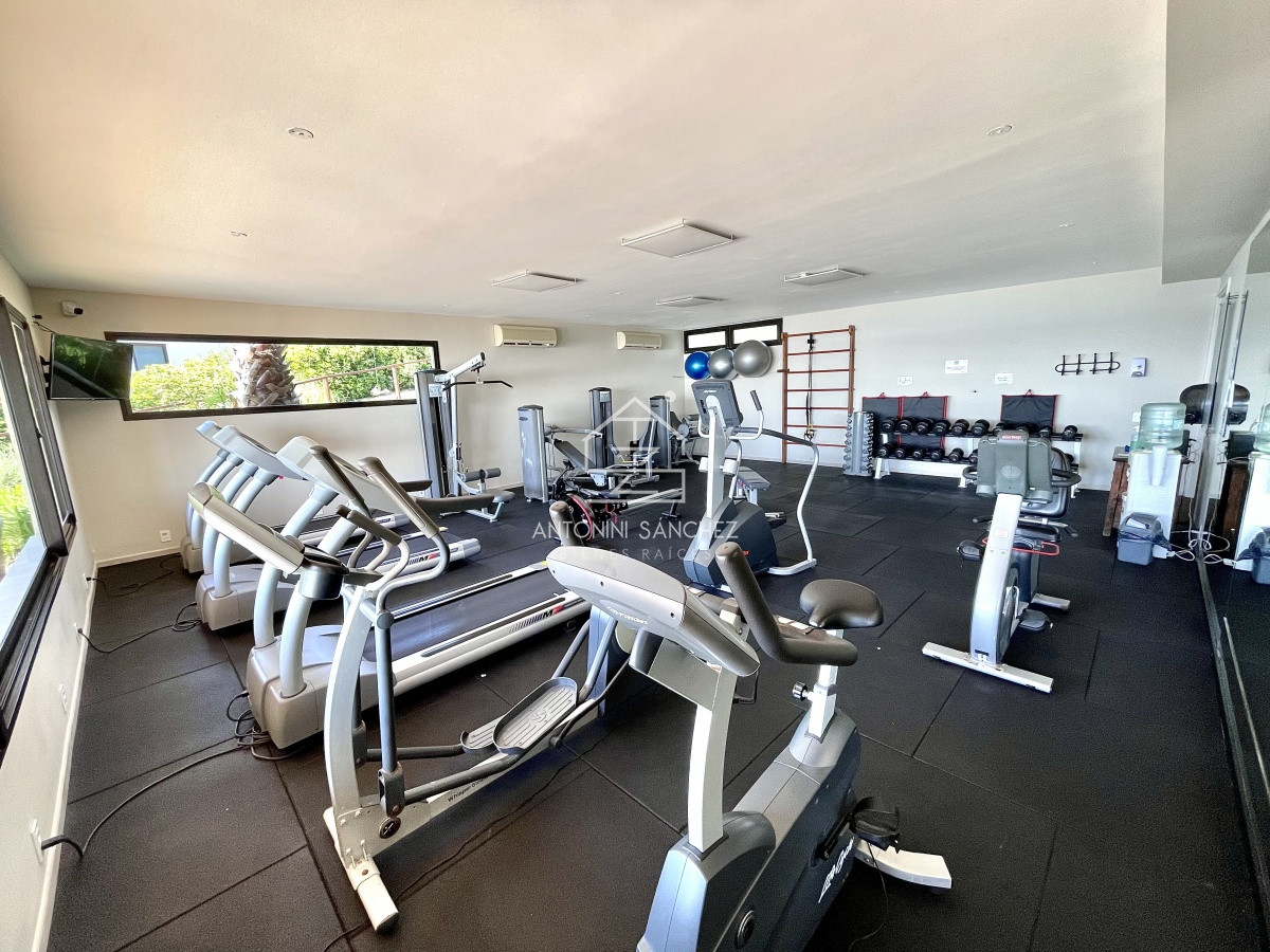 Apartamento ID.1765 - Venta y alquiler temporario de apartamento de un dormitorio con parrillero en exclusivo complejo de Punta Ballena