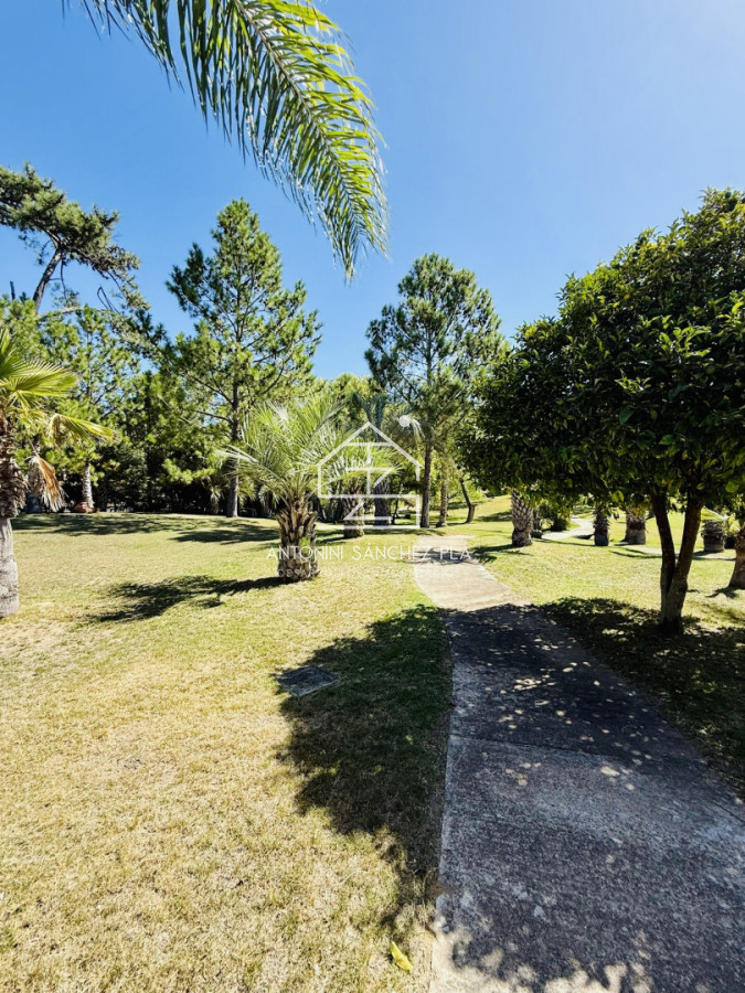 Apartamento ID.4138 - Alquiler anual o invernal de apartamento duplex con parrillero propio en Rincón del Indio