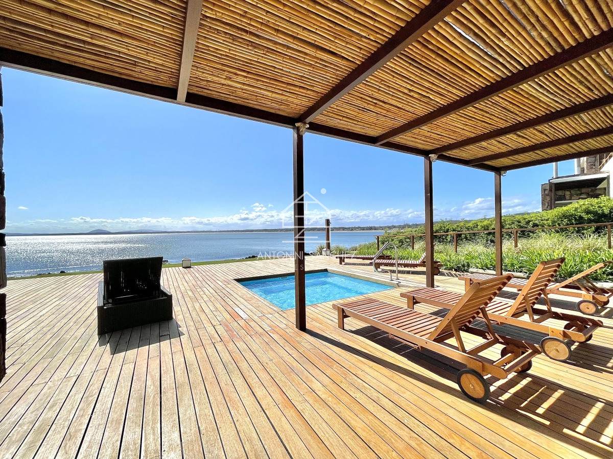Apartamento ID.1765 - Venta y alquiler temporario de apartamento de un dormitorio con parrillero en exclusivo complejo de Punta Ballena
