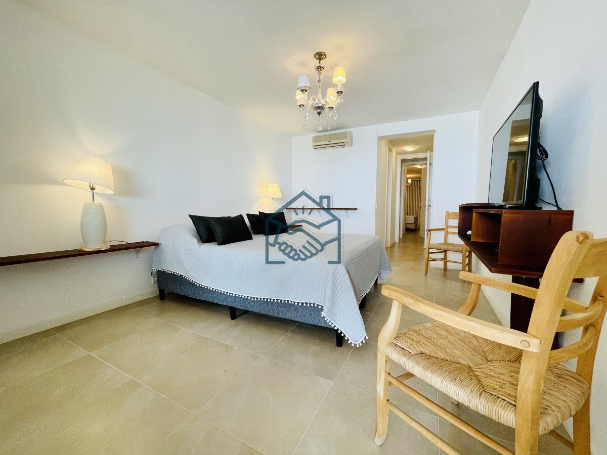 Apartamento ID.608/Venta-y-alquiler-de-apartamento-de-dos-dormitorios-con-parrillero-de-uso-exclusivo-en-Punta-Ballena - Venta y alquiler de apartamento de dos dormitorios con parrillero de uso exclusivo en Punta Ballena