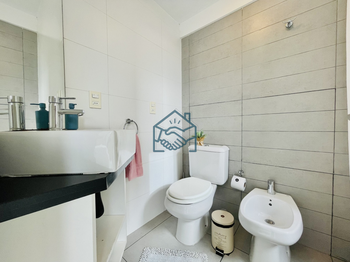 Apartamento ID.1557/Venta-de-apartamento-de-1-Dormitorio-en-el-corazón-de-la-Península,-Punta-del-Este - Venta de apartamento de 1 Dormitorio en el corazón de la Península, Punta del Este