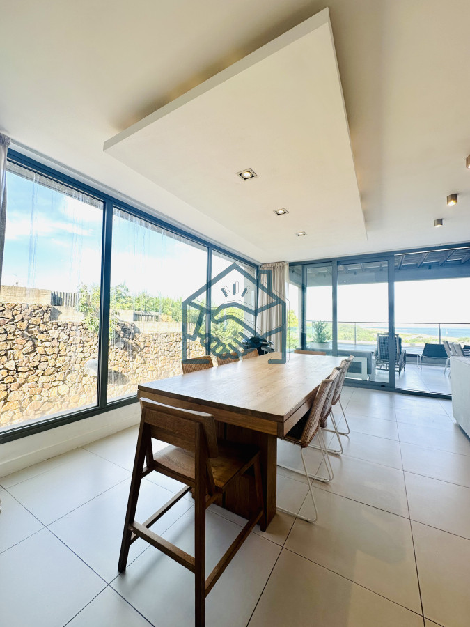 Apartamento ID.1433/Venta-OPORTUNIDAD-de-exclusivo-departamento-de-tres-dormitorios-y-Parrillero-en-Punta-Ballena - Venta OPORTUNIDAD de exclusivo departamento de tres dormitorios y Parrillero en Punta Ballena