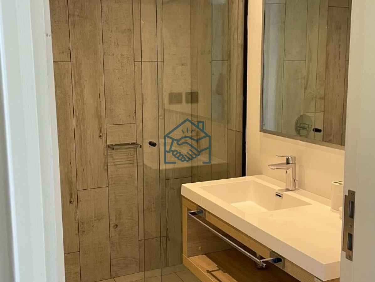 Apartamento ID.682/Venta-de-Apartamento-de-2-Dormitorios-en-suite-piso-alto-de-Torre-Surfside-Village,-Punta-del-Este - Venta de Apartamento de 2 Dormitorios en suite piso alto de Torre Surfside Village, Punta del Este
