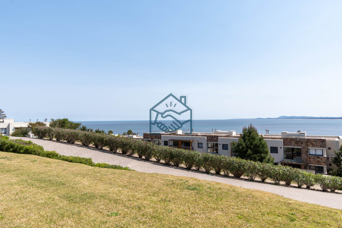 Apartamento ID.994/Apartamento-de-un-dormitorio-con-parrillero-y-jardin-en-Venta-y-Alquiler,-Punta-Ballena - Apartamento de un dormitorio con parrillero y jardin en Venta y Alquiler, Punta Ballena