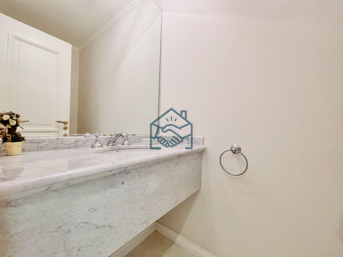 Apartamento ID.644/Apartamento-de-3-Dormitorios-sobre-Playa-Mansa,-en-Venta-y-Alquiler - Apartamento de 3 Dormitorios sobre Playa Mansa, en Venta y Alquiler