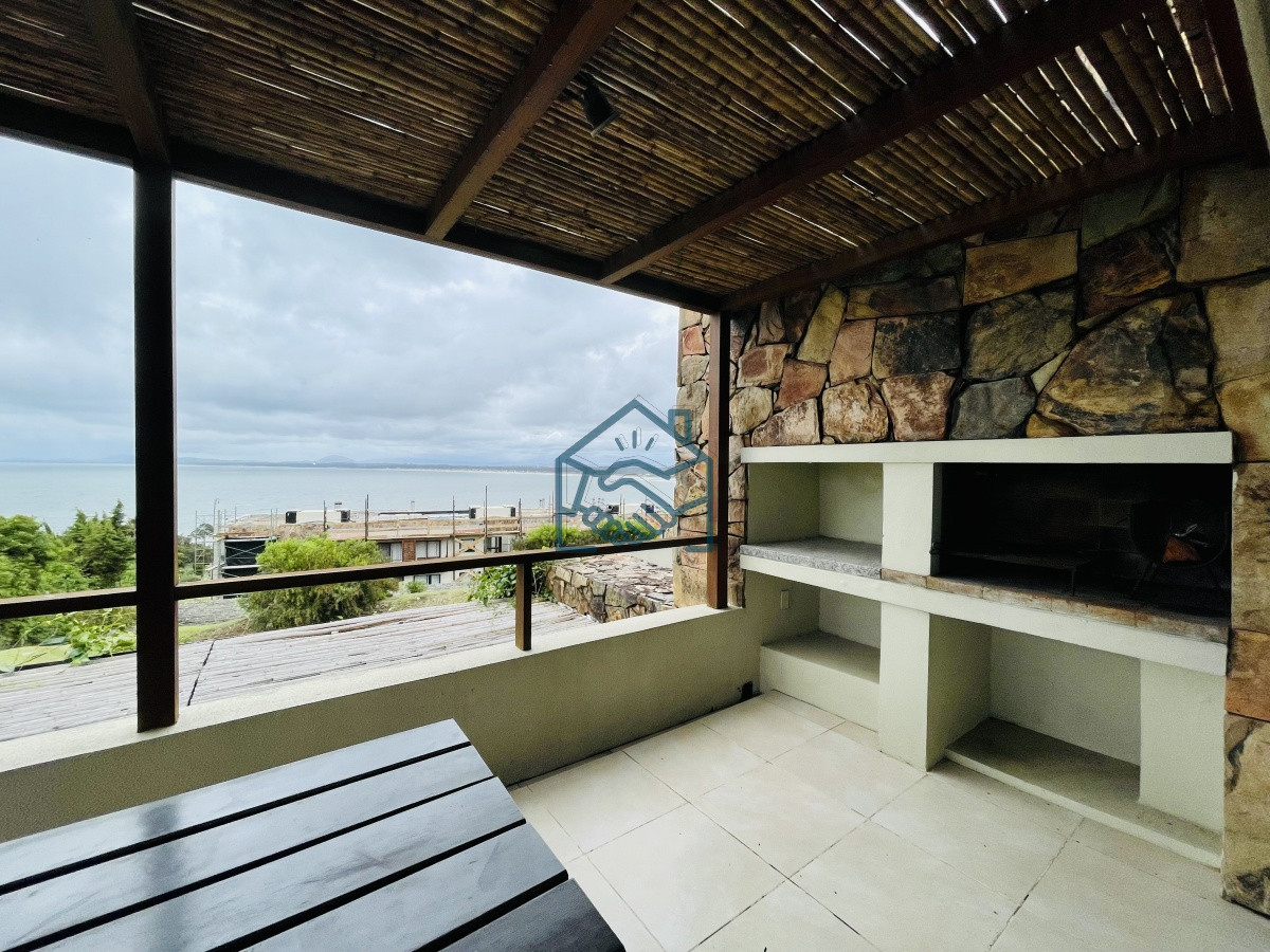 Apartamento ID.1242/Venta-de-apartamento-de-dos-dormitorios-con-parrillero-en-complejo-privado-de-Punta-Ballena - Venta de apartamento de dos dormitorios con parrillero en complejo privado de Punta Ballena