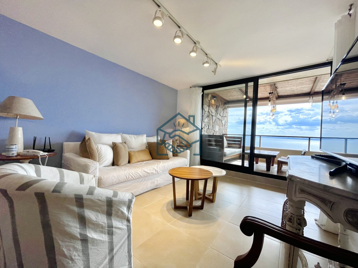 Apartamento ID.608/Venta-y-alquiler-de-apartamento-de-dos-dormitorios-con-parrillero-de-uso-exclusivo-en-Punta-Ballena - Venta y alquiler de apartamento de dos dormitorios con parrillero de uso exclusivo en Punta Ballena