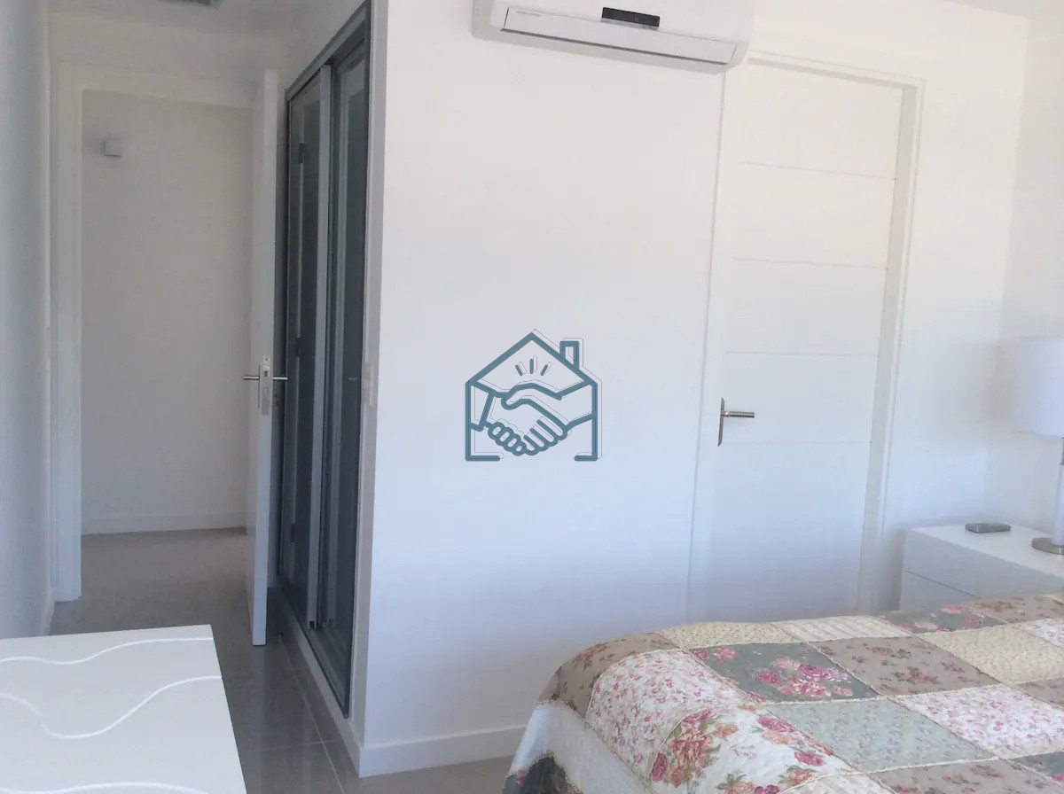 Apartamento ID.489/Venta-y-alquiler-de-moderno-departamento-de-tres-dormitorios-más-dependencia-a-pasos-de-Playa-Brava - Venta y alquiler de moderno departamento de tres dormitorios más dependencia a pasos de Playa Brava