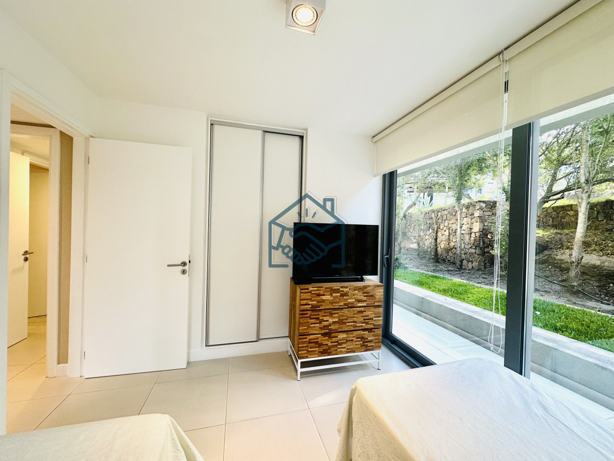 Apartamento ID.1433/Venta-OPORTUNIDAD-de-exclusivo-departamento-de-tres-dormitorios-y-Parrillero-en-Punta-Ballena - Venta OPORTUNIDAD de exclusivo departamento de tres dormitorios y Parrillero en Punta Ballena