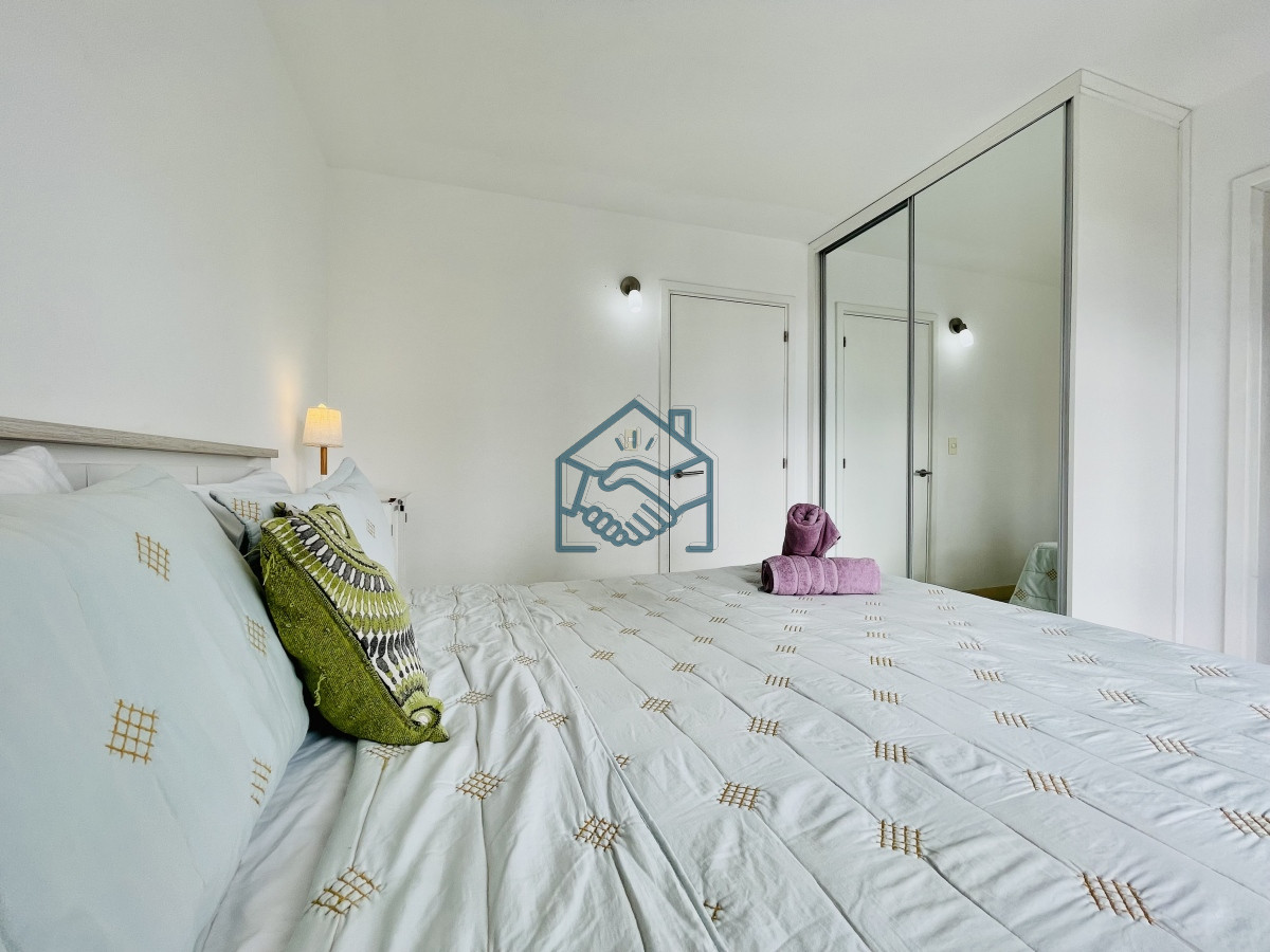 Apartamento ID.1557/Venta-de-apartamento-de-1-Dormitorio-en-el-corazón-de-la-Península,-Punta-del-Este - Venta de apartamento de 1 Dormitorio en el corazón de la Península, Punta del Este