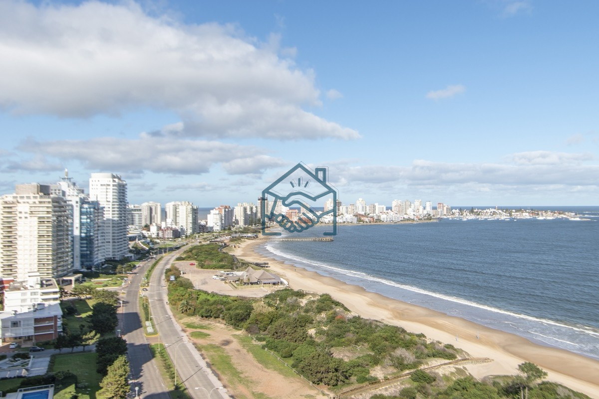 Apartamento ID.628/Penthouse-sobre-Playa-Mansa,-4-Dormitorios-y-Parrillero-en-Venta---Punta-del-Este - Penthouse sobre Playa Mansa, 4 Dormitorios y Parrillero en Venta - Punta del Este