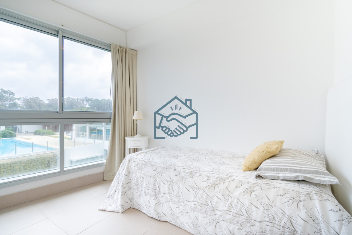 Apartamento ID.612/Venta-y-alquiler-de-departamento-con-tres-dormitorios-mas-dependencia-de-servicio-en-torre-Le-Parc-playa-Brava,-Punta-del-Este - Venta y alquiler de departamento con tres dormitorios mas dependencia de servicio en torre Le Parc playa Brava, Punta del Este