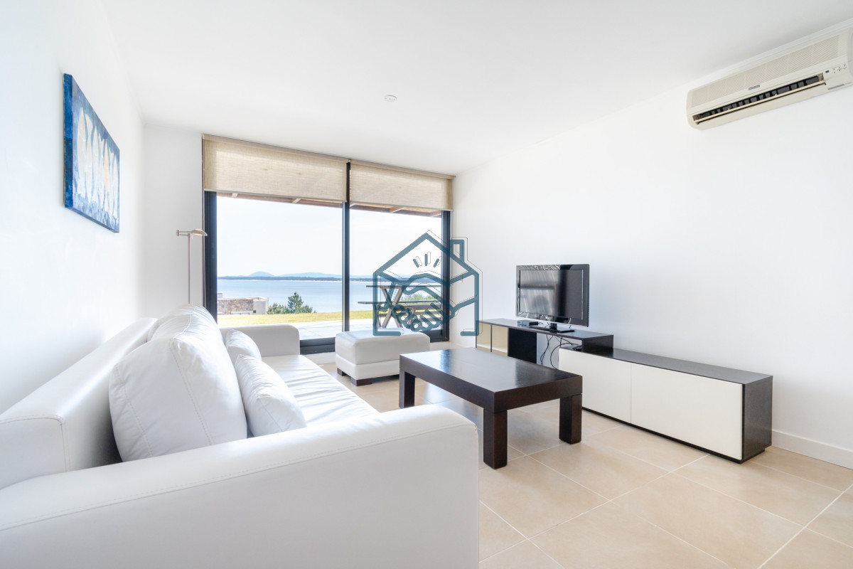 Apartamento ID.994/Apartamento-de-un-dormitorio-con-parrillero-y-jardin-en-Venta-y-Alquiler,-Punta-Ballena - Apartamento de un dormitorio con parrillero y jardin en Venta y Alquiler, Punta Ballena