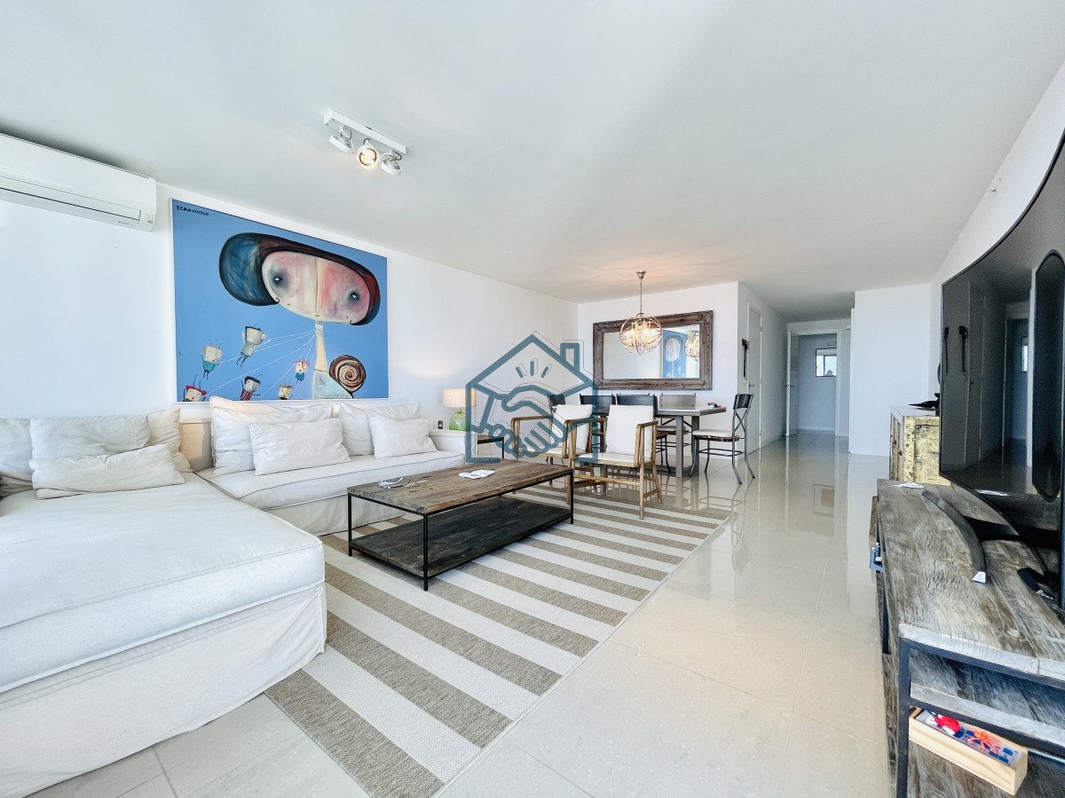 Apartamento ID.1224/-Exclusivo-Penthouse-de-3-Dormitorios-con-Vistas-panorámicas-a-Playa-Brava,-en-Venta -  Exclusivo Penthouse de 3 Dormitorios con Vistas panorámicas a Playa Brava, en Venta