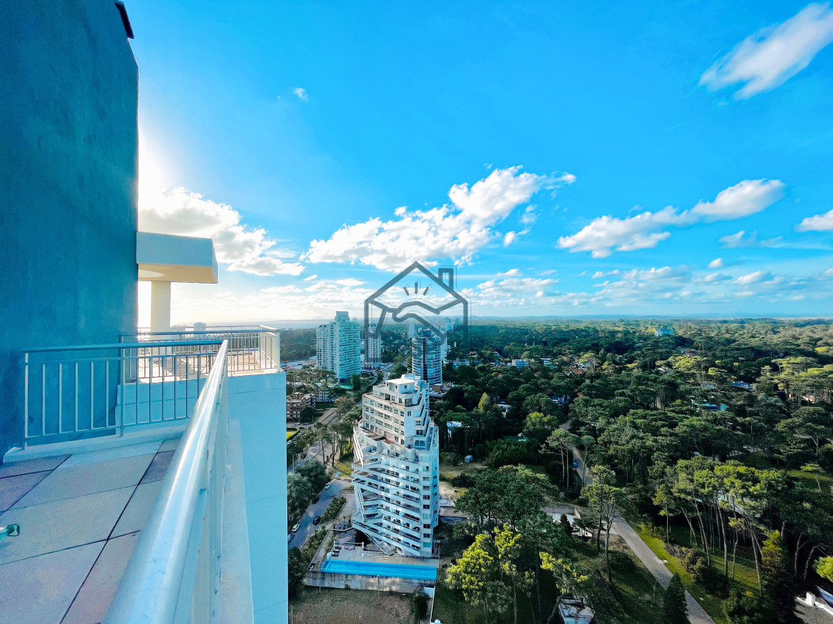 Apartamento ID.1224/-Exclusivo-Penthouse-de-3-Dormitorios-con-Vistas-panorámicas-a-Playa-Brava,-en-Venta -  Exclusivo Penthouse de 3 Dormitorios con Vistas panorámicas a Playa Brava, en Venta